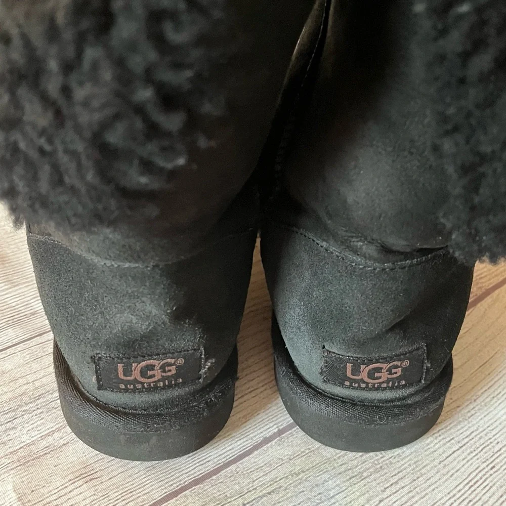 Ugg button accent black suede boots sz 7